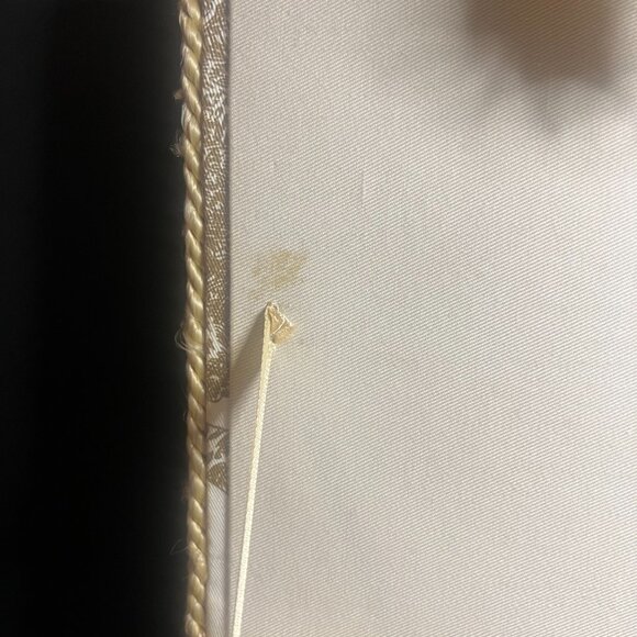 Vintage Woven Wicker & Fabric French Country Scene Trinket Storage Box w/ Tassel - Picture 9 of 10